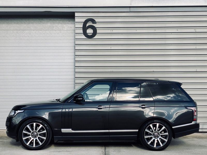 Land Rover Range Rover 4.4 SD V8 Vogue SE | UKRoadRunner